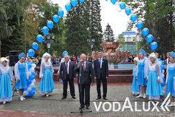 Горно-Алтайск цветомузыкальный фонтан в центральном сквере